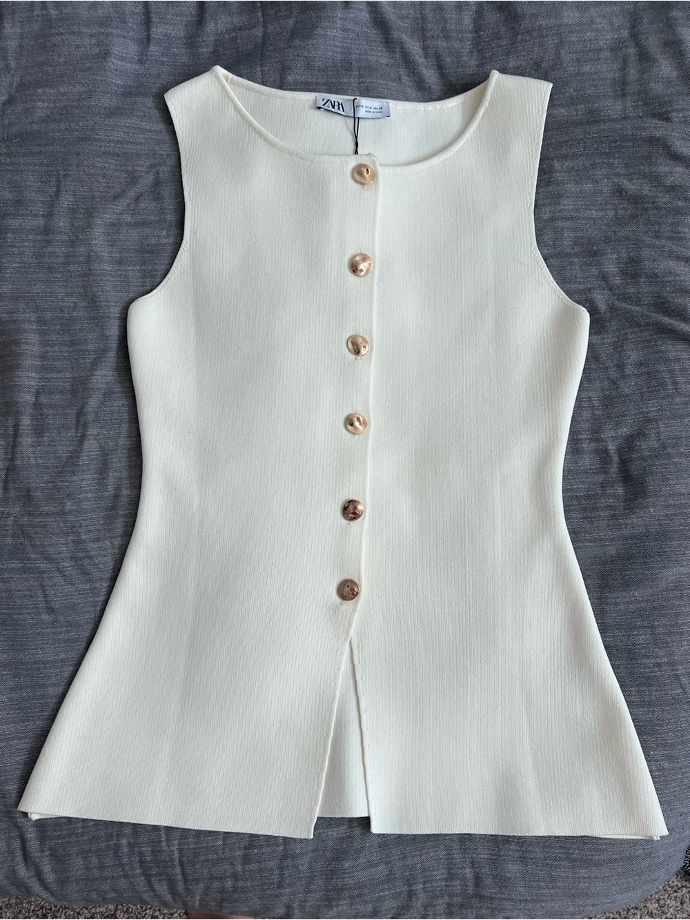 NWT Zara Cream Button-Front Sleeveless Top